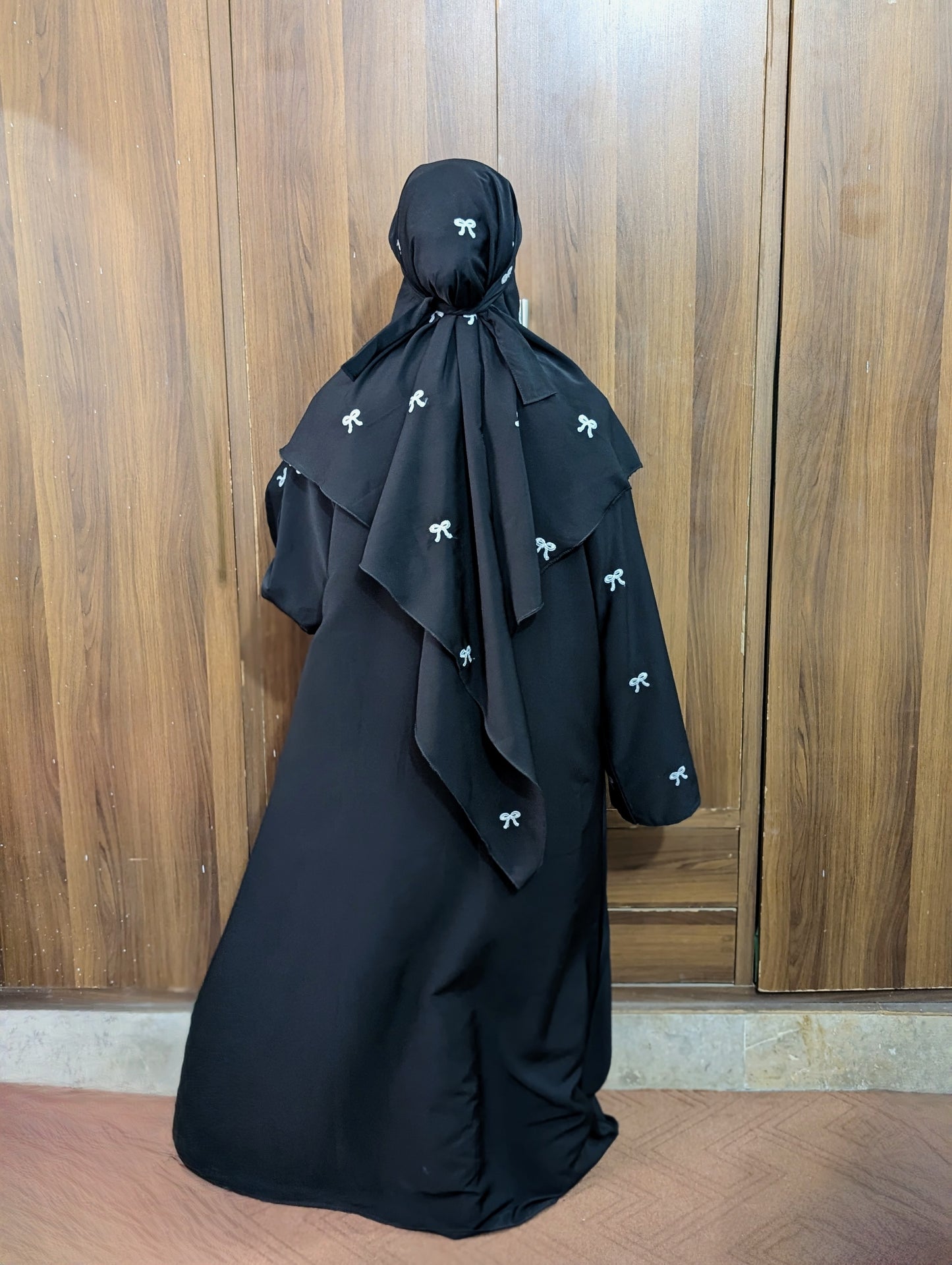 Luxury Bow Embroidered Khimar Abaya – Manjan Dual Jorjjet Fabric