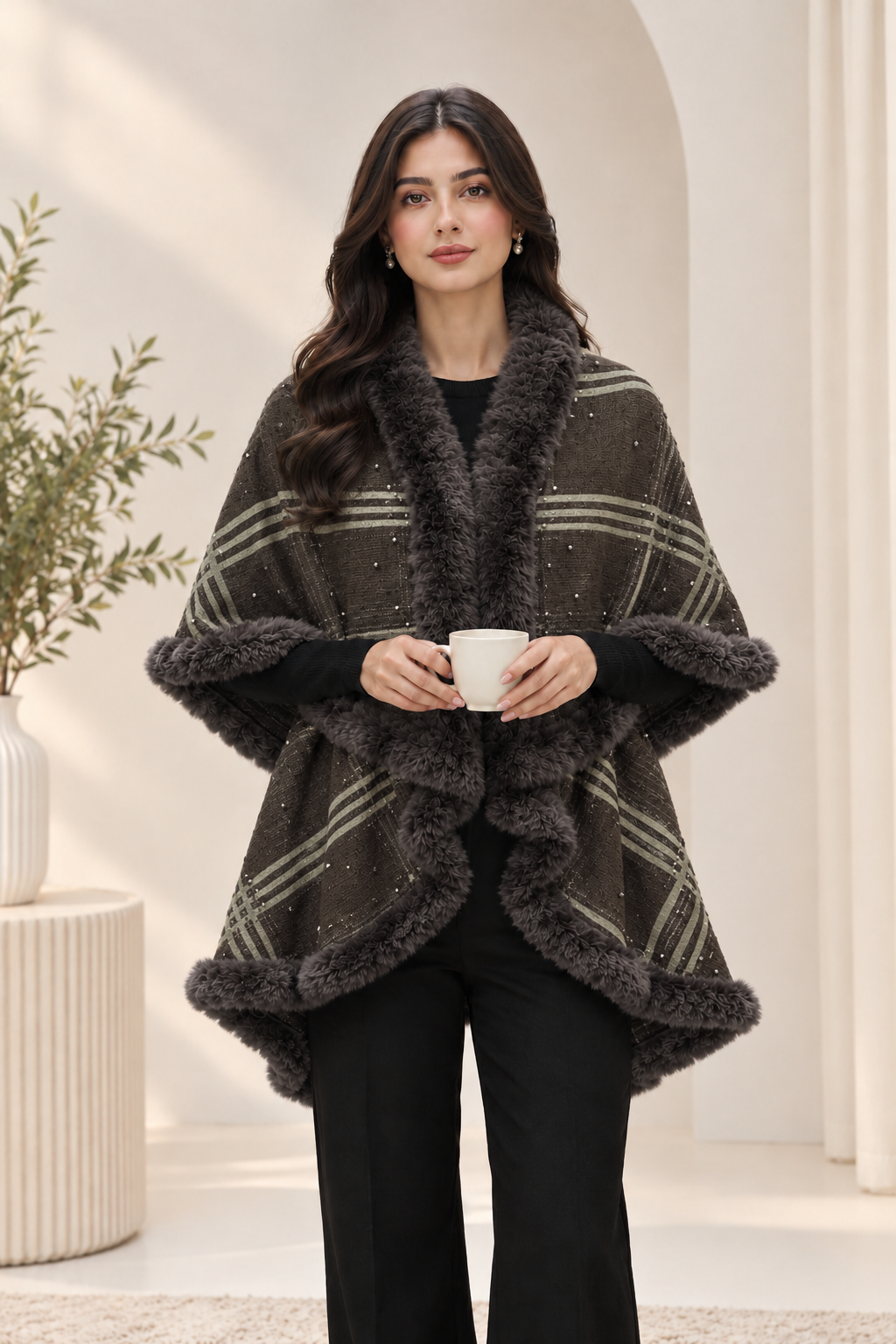 Double Cape Shawl 01