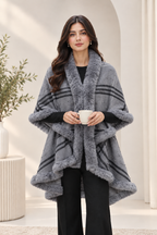 Double Cape Shawl 01