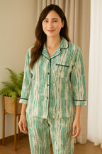 ✨ Printed Pajama Shirt Set with Matching Scrunchies! ✨